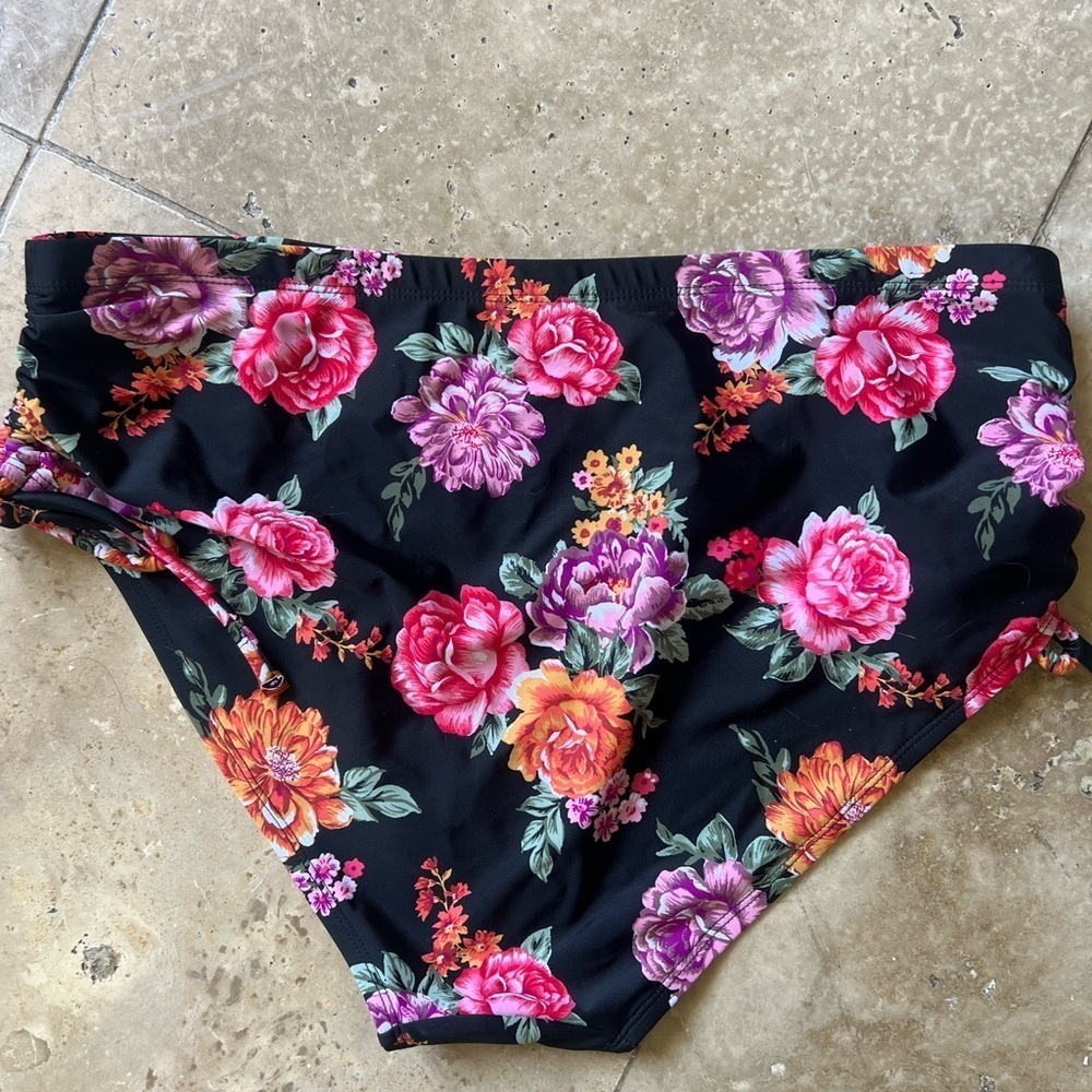 Terra and Sky ladies, high-rise bikini bottoms 1X perfect condition - Picture 4 of 6